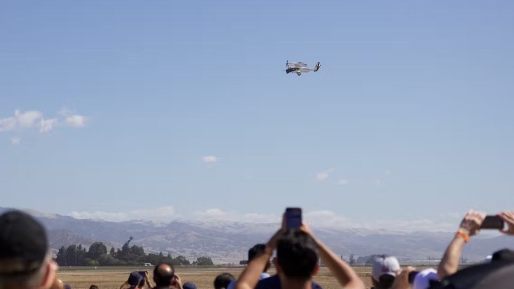 Archer Aviation Buys Hawthorne Airport