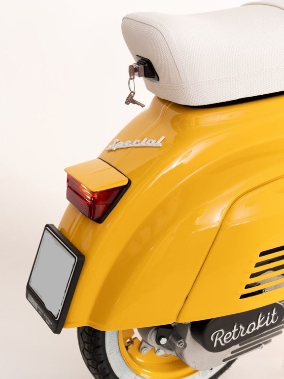 Vespa Goes Electric