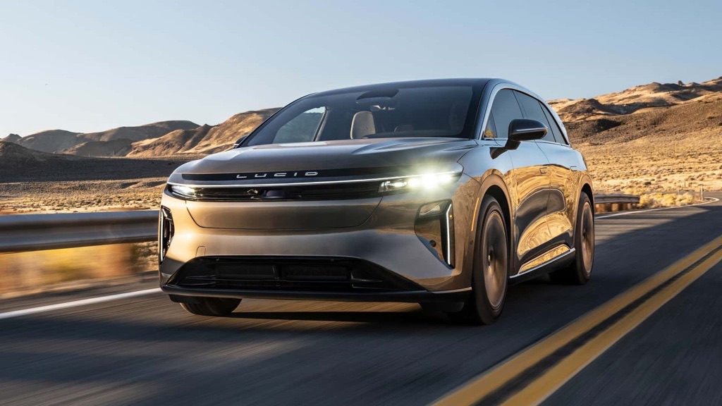 Lucid Gravity Touring