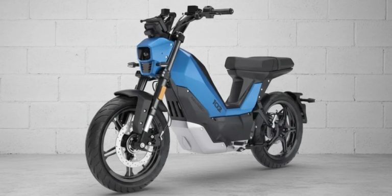 Peugeot 103 electric moped