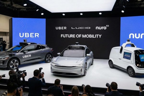 electric robotaxi Lucid Uber