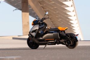 BMW CE 04