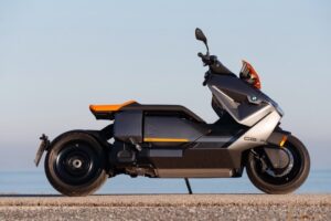 BMW CE 04