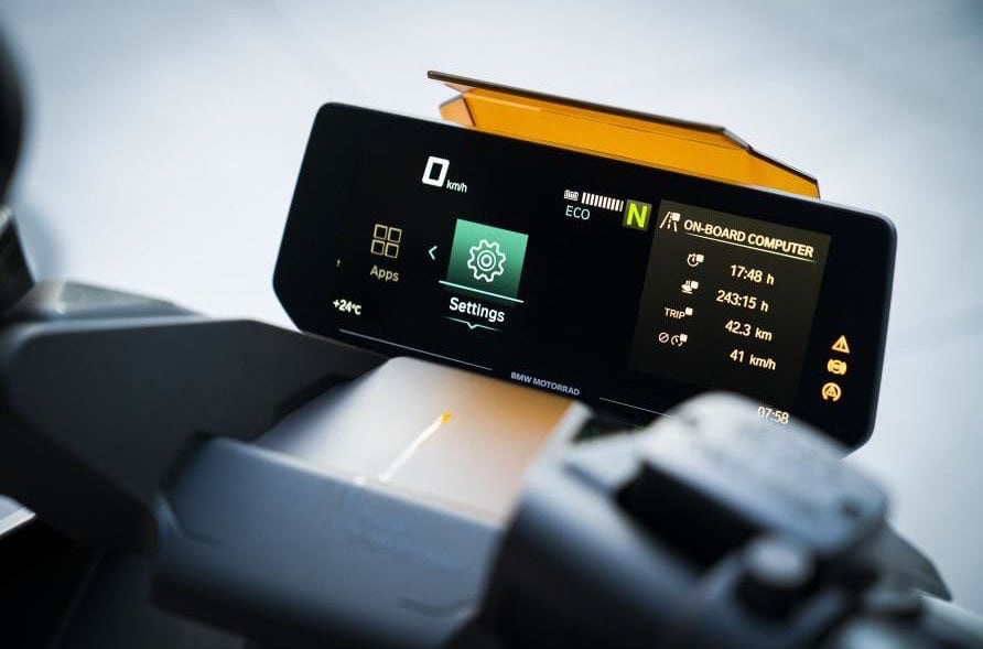 BMW CE 04