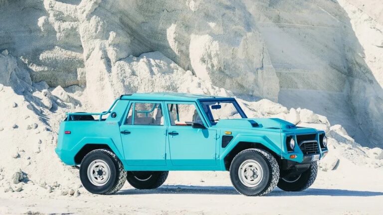 Lamborghini LM002