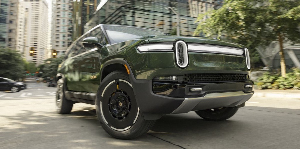 Rivian R1S