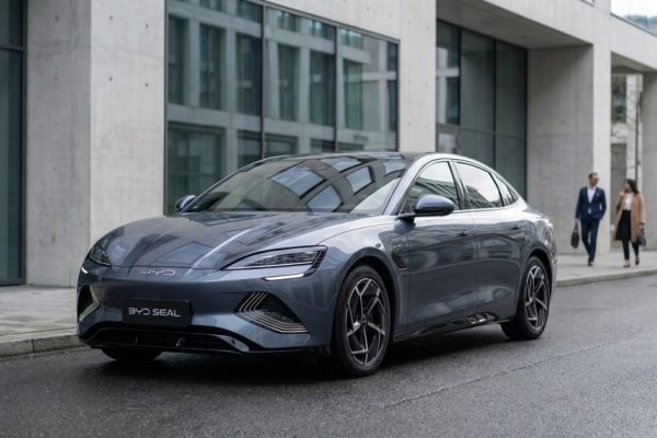 BYD Seal electric sedan exterior design 2026