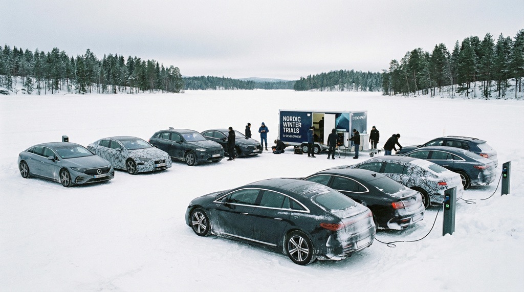Luxury electric vehicles compared in winter conditions