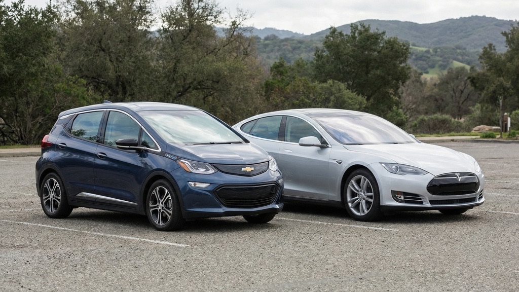 Chevrolet Bolt EV vs Tesla Model S Comparison