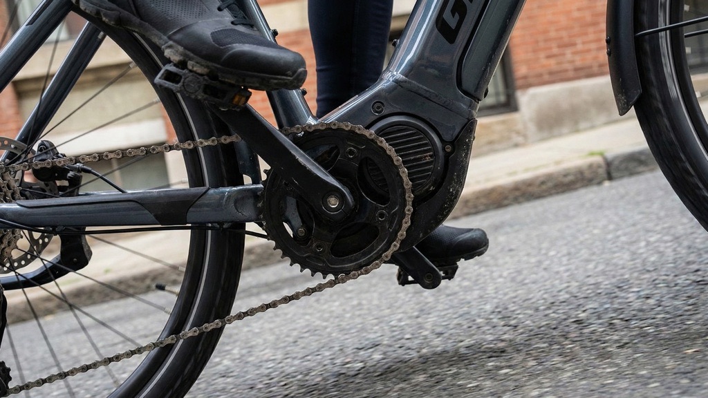 SyncDrive Mid-Drive During Hill Climb