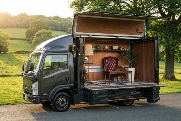 Isuzu Elf MUV electric